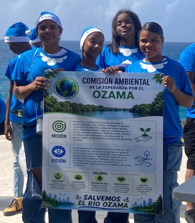 la comisión ambiental por el ozama cambieso asiste a blue santa organizado por aresde