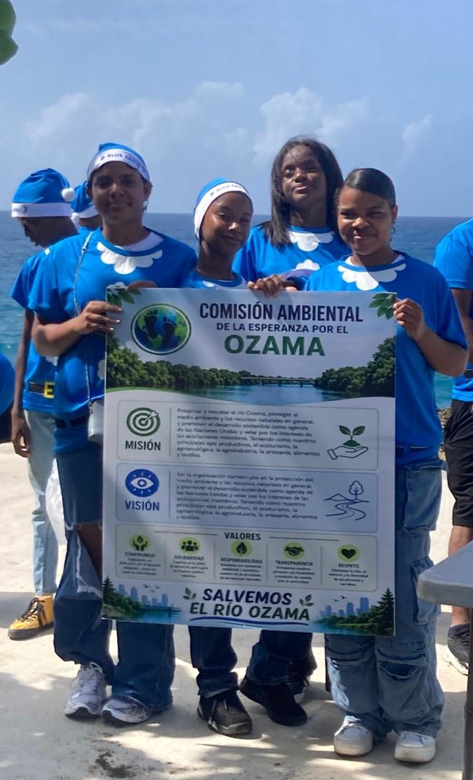 la comisión ambiental por el ozama cambieso asiste a blue santa organizado por aresde