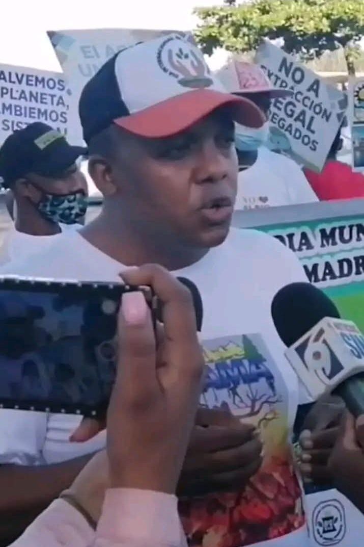 celebración del día de la tierra en la plaza de montesinos en el malecón de santo domingo, distrito nacional año 2023
